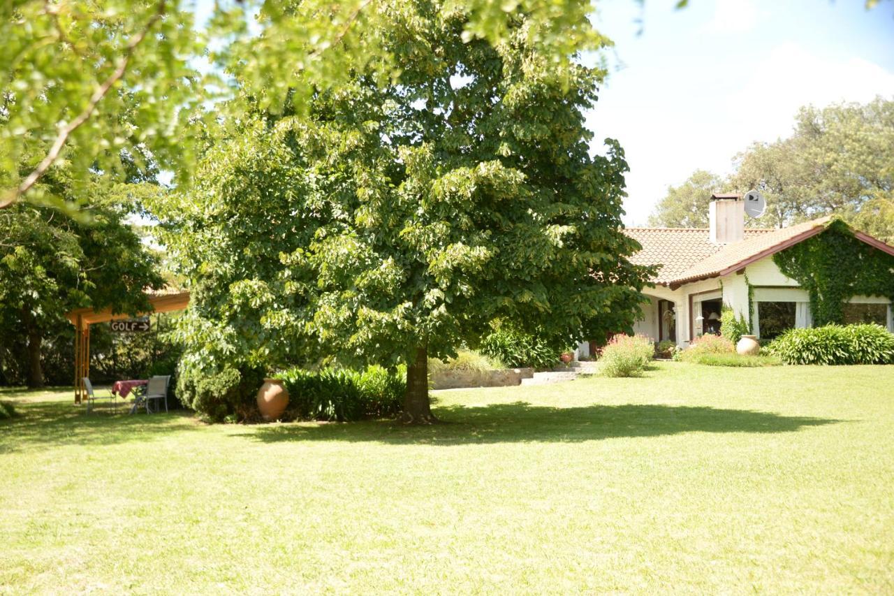 Golf - Casa De Huespedes Vila Tandil Exterior foto
